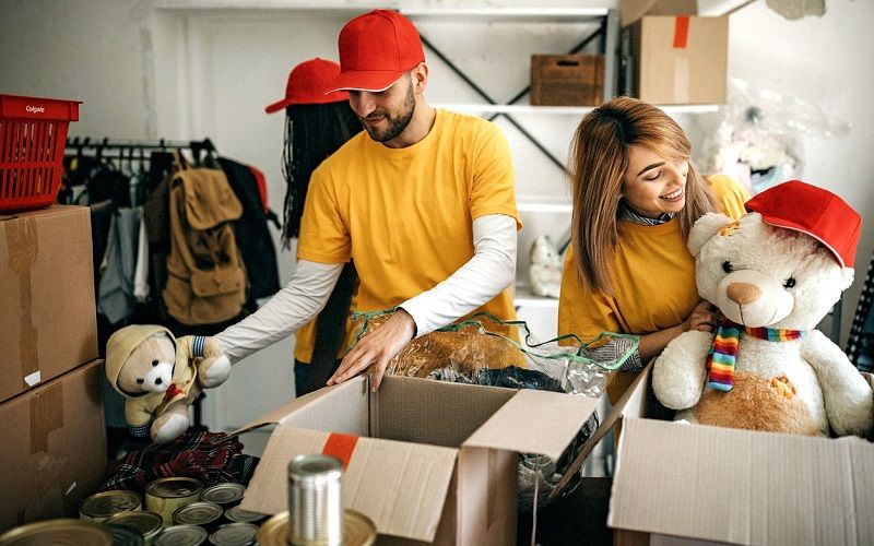 Donar alimentos y juguetes: tan necesario como educativo