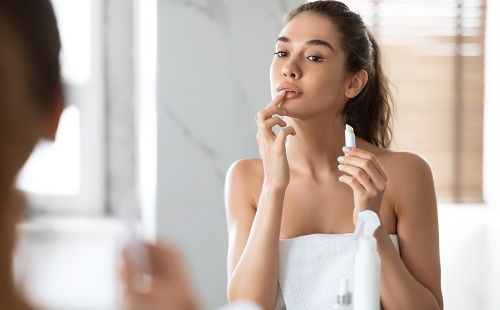 Labios más atractivos y boca sin arrugas con ácido hialurónico