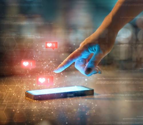 ¿La luz azul de los dispositivos puede envejecer la piel?