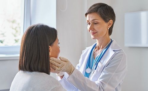 Así afectan los problemas de tiroides a las mujeres